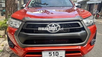 TOYOTA HILUX 4x2 AT 2021 NHẬP KHẨU