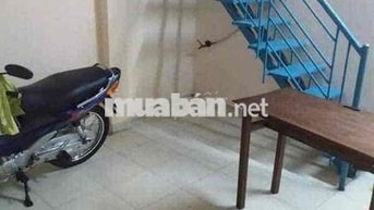 nhà nc sát mt đường tr 2 lầu 4pn nguyễn hữu cảnh p22 Q.bình thạnh