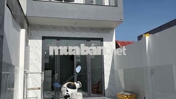 Cho thuê nhà sân đậu ô tô bà điêm