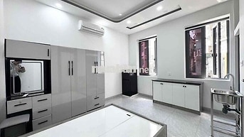 Siêu phẩm Studio cửa sổ siêu rộng mới kengg , ngay Trung tâm Q10