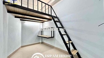 PHÒNG TRỌ CÓ GÁC CỬA SỔ TRỜI THOÁNG MÁT Ở LIỀN GẦN ĐẦM SEN AN NINH