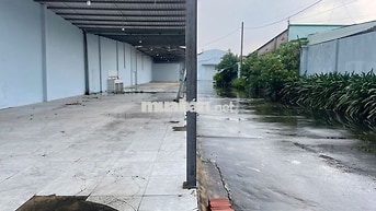 Cho thuê MB + Kho, 10 x 60m, LHP giá 30tr/ tháng