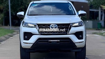 Xe Toyota Fortuner máy dầu 4x2 AT 2025