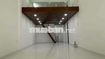 Q10 nhà thuê nguyên căn Hẻm xe hơi - 3 phòng -17 triệu TL 