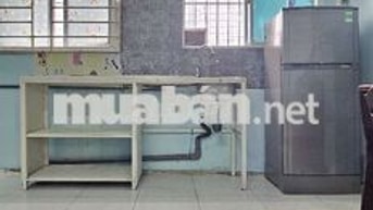 Phòng Trọ rộng 25m2 có cửa sổ rộng thoáng , xe hơi đậu trươc nhà 