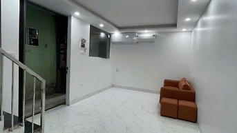 Cho thuê nhà ngõ 409 Kim Mã, Ba Đình, cách đường ô tô 10m