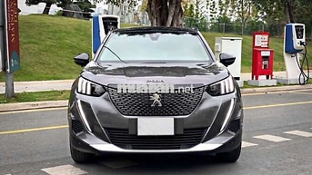 Peugeot 2008 2021 GT Line 5 vạn km Xám