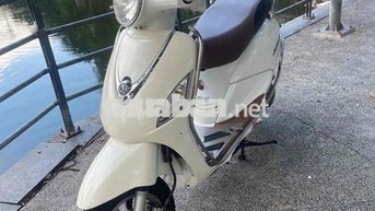 SYM Attila màu Trắng