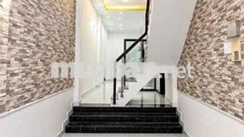Nguyên căn 2pn2wc, hẻm 4m đg CMT8 ( 1tr1lầu ), Quận 3