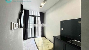 STUDIO BAN CÔNG ĐÓN NẮNG SIÊU ĐẸP - THANG MÁY, FULL NỘI THẤT GẦN Q5 Q8