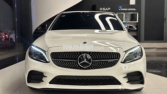 Mercedes-Benz C300 AMG 2020 63.000 km Trắng
