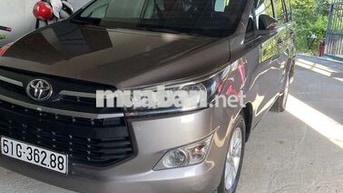 Toyota Innova 2017 Số sàn Đồng ánh kim