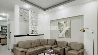 Rẻ bất ngờ, Bán nhà Bùi Minh Trực Quận 8, 5x11 - 1 lầu, Giá chỉ 4 tỷ x