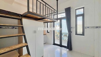 Duplex Ban Công Full Nội Thất Thoáng Mát Ngay Đại Học Công Nghiệp