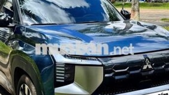 Mitsubishi DST Ultimate 2026 Xanh nóc đen 2.000 km