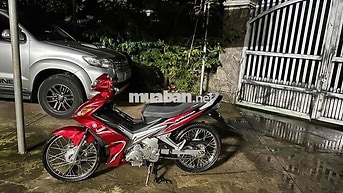 Xe máy Yamaha màu Đỏ