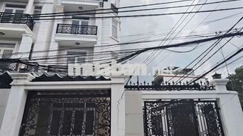 NHÀ GÓC 2 MẶT TIỀN SÂN RỘNG MẶT ĐƯỜNG SỐ 10