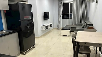 Chung cư 90 Nguyễn Hữu Cảnh, BT: 2p ngủ, có NT, 13,5triệu, nhà mới