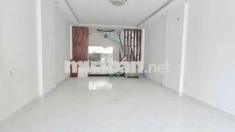 NHÀ 3 TẦNG MẶT TIỀN KHU SINH VIÊN HÒA KHÁNH