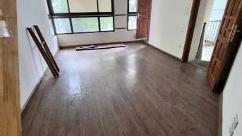 Cho thuê nhà mặt phố tầng 2+3+4 số 54 Tràng Thi, 23m2x3 tầng, MT 7m