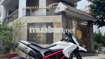 Ducati Hypermotard 821 màu Trắng