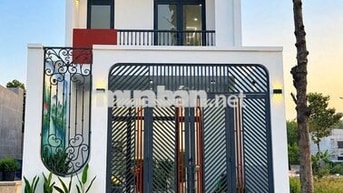 Chính Chủ Bán Căn Nhà 1 Trệt 1Lầu 5x20 Sổ Riêng Ngay Cây Xăng Đúc Hưng