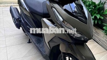 Honda Vario 2016 30.000 km màu Vàng cát, leng keng