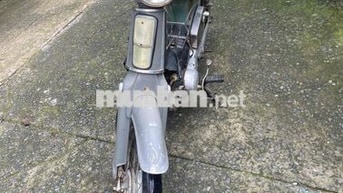 Xe máy Cub Xám cổ điển