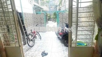 Cho thuê nhà 1 trệt 1 lầu, sân rộng - Thích Quảng Đức PN