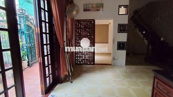 CHO THUÊ NHÀ ĐẶNG DUNG Q1 – NGANG 8,5M | 3 TẦNG | ĐẬM CHẤT VINTAGE | 