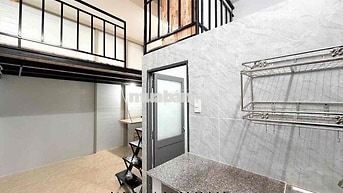 DUPLEX DƯỚI TRỆT RỘNG RÃI THOÁNG MÁT GÁC CAO ĐỨNG ĐƯỢC GẦN AEON TP