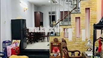 bán nhà ngay tỉnh lộ 10 ,bà hom 60m2 4pn,4wc