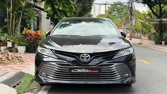 Toyota Camry 2019 2.5Q 40000 km đen