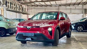 Xe điện Limo Green 7 chỗ màu Đỏ