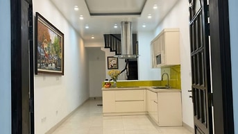Cho Thuê nhà Lạc Long Quân  Nhật Chiêu 56m x 5 tầng giá 17 tr