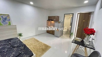 STUDIO FULL NỘI THẤT PHÒNG RỘNG SÁT PHÚ MỸ HƯNG
