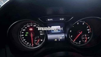 Mercedes-Benz CLA 200 Trắng 60000