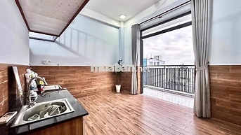 CHO THUÊ DUPLEX BAN CÔNG - CỬA SỔ TRỜI TO, RỘNG 35m2 NGAY QUANG TRUNG