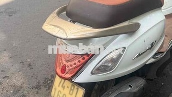 SYM Attila V 125cc màu trắng