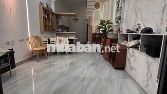nhà mới sạch sẽ full nội thất 