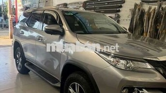 Toyota Fortuner 2018 Xăng Tự động 30000 km Bạc