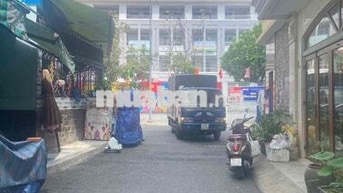 BÁN NHÀ 3 LẦU - ĐƯỜNG HOA SỮA RỘNG 7m NGAY PHAN XÍCH LONG