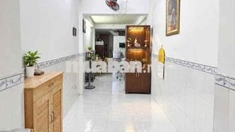 cho thuê nhà hẻm xe hơi CMT8, gần chợ hoà hưng, 3PN, sẵn NT- 13 triệu
