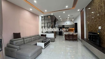 CHO thuê nhà mặt tiền nguyên căn hoà xuân