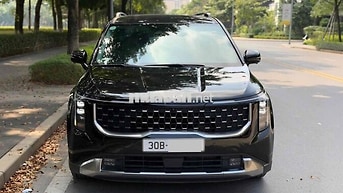 Kia Carnival 2025 Premium 2.2D 2 vạn km Đen
