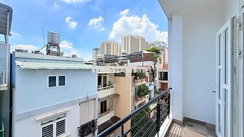 Căn Hộ Ban Công .... Tách Bếp .... Máy Giặt Riêng Giá Chỉ 7.500.000