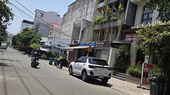 - Bán Nhà KDC liền kề PMH  Q7, 5 x 20m, 3 lầu, Giá 13,5ty 