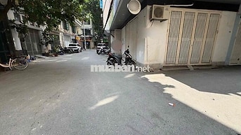chính chủ cho thuê văn phòng/kinh doanh, dt 23m2, tầng 1