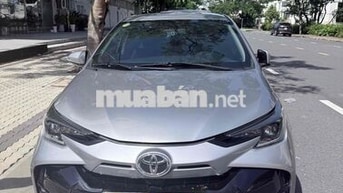 Toyota Vios 5 chỗ Xăng Tự động màu Bạc