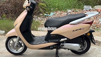 Honda Lead màu hồng